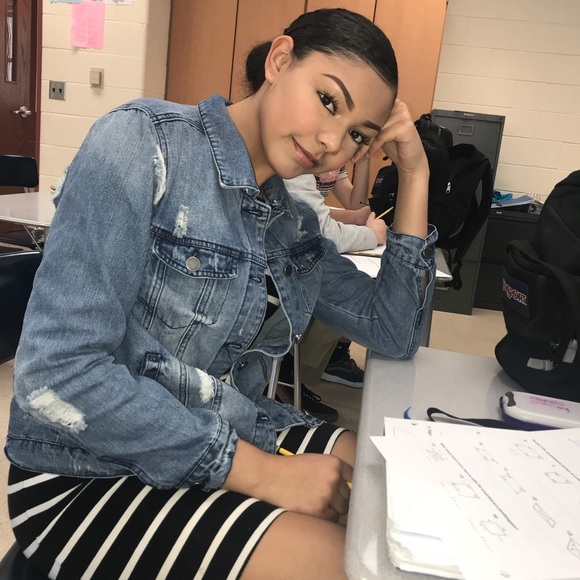 Meet your Posher, Alexis - Picture 1 of 1